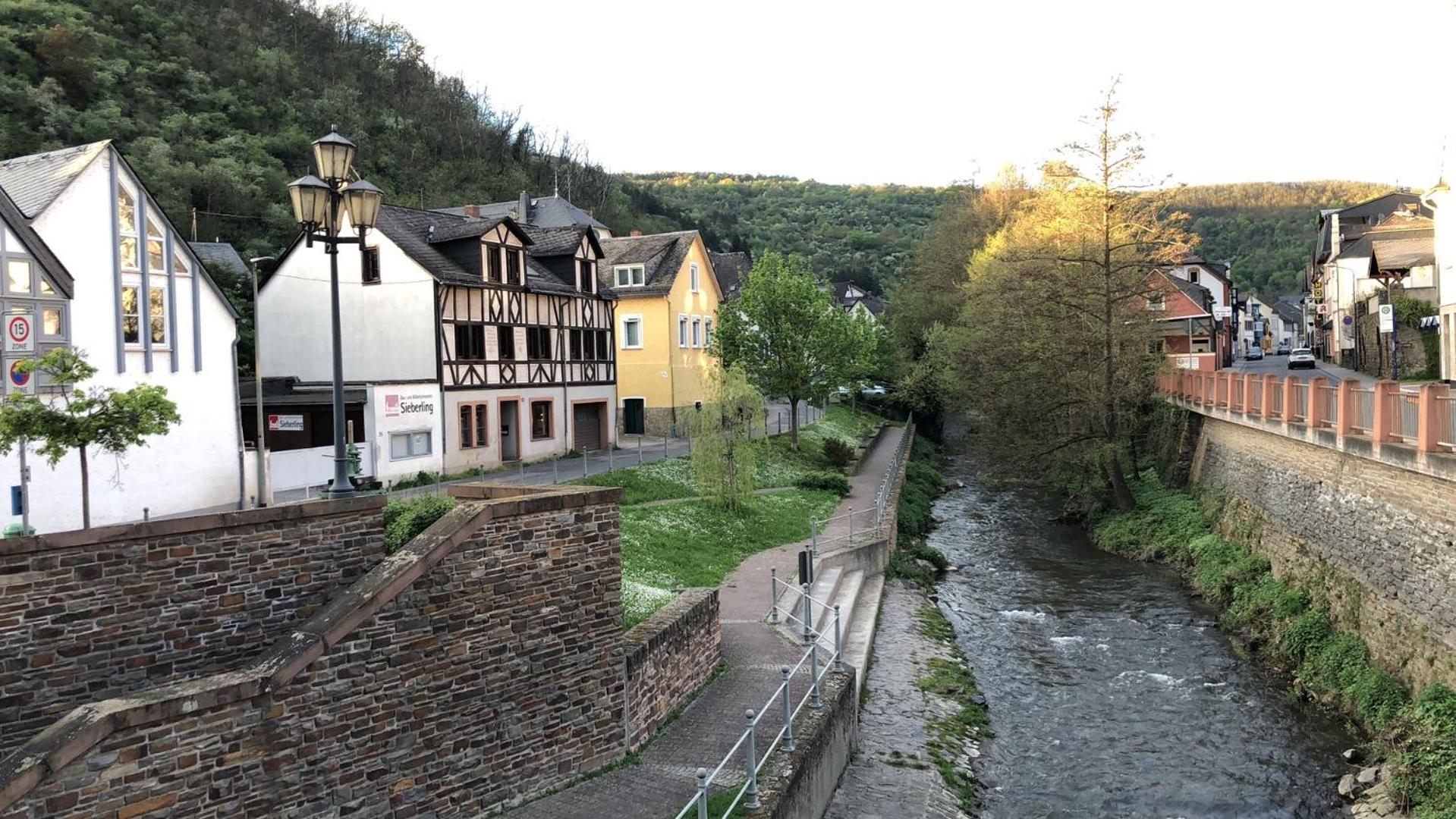 Rheinliebe Bistro Und Pension Lorch am Rhein Buitenkant foto